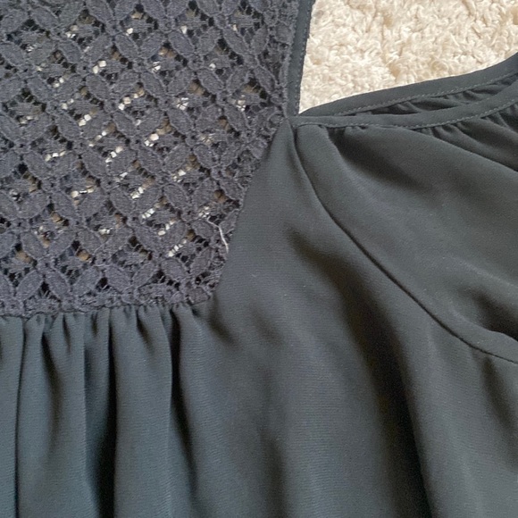 Off The Shoulder Blouse - Picture 2 of 3